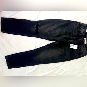 Black distressed TNR boyfriend jeans